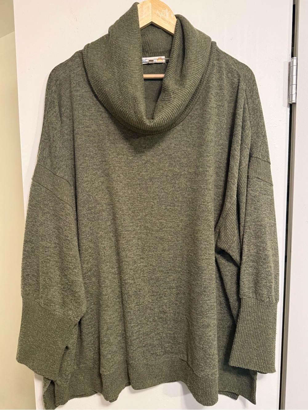 C&C California Olive Green Cowl Neck Dolman Sleeve Sweater 3X